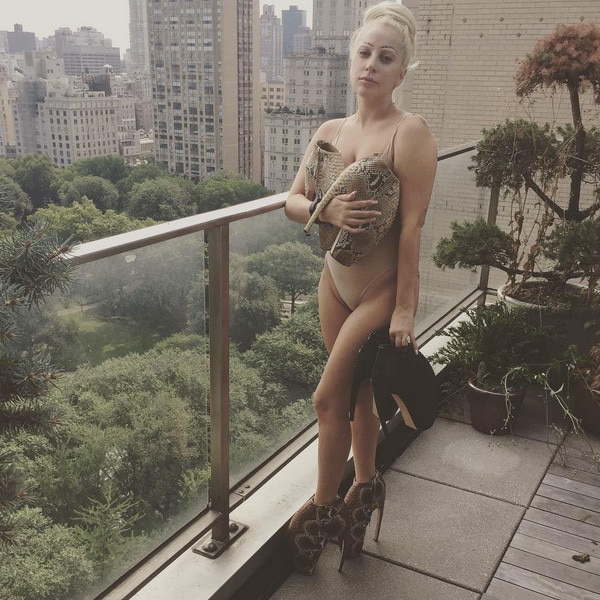 amanda benner recommends lafy gaga nude pic