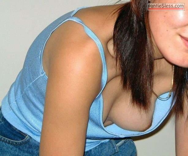 alice si recommends accidental downblouse pic