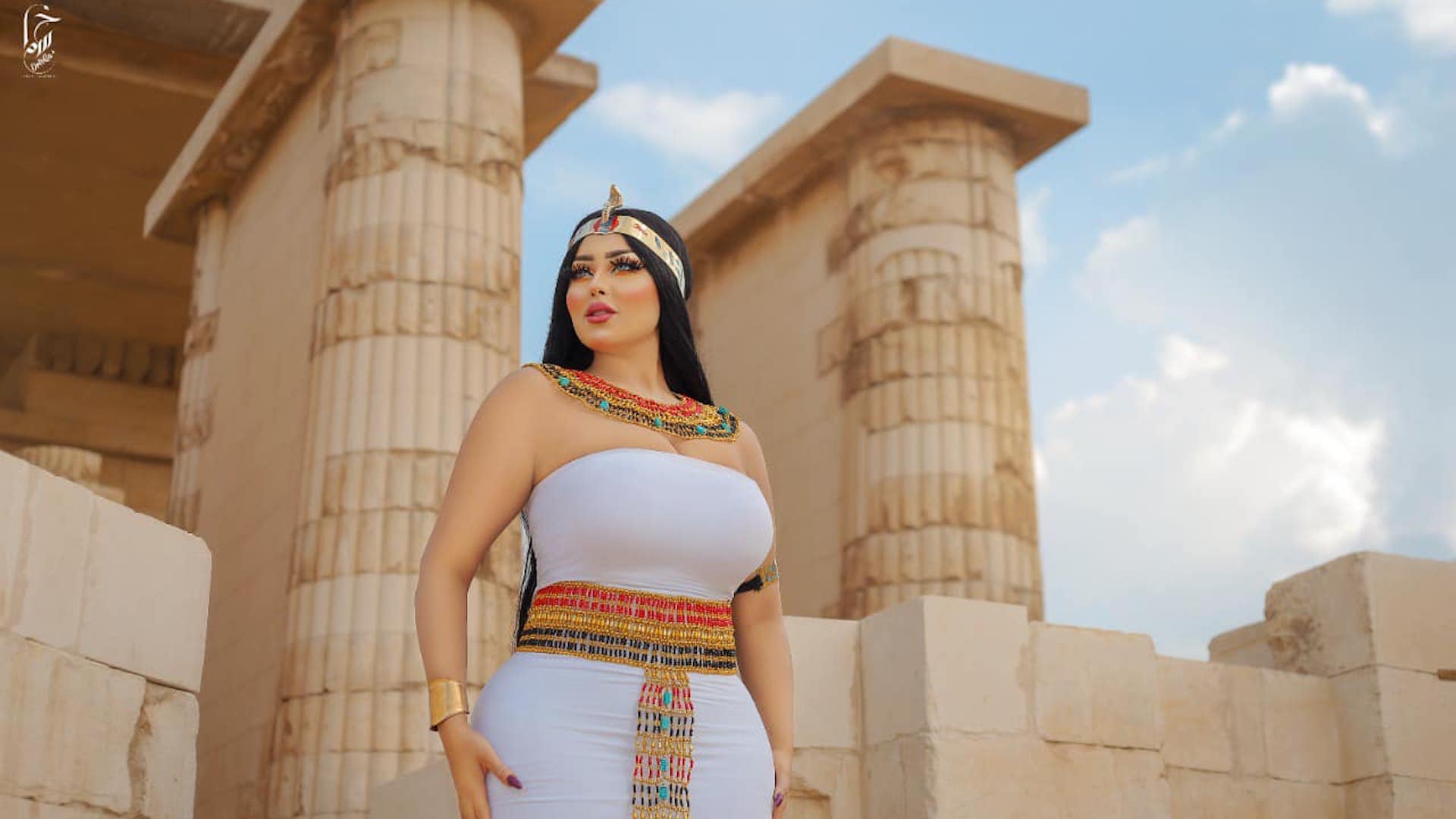 queen cleopatra sexy