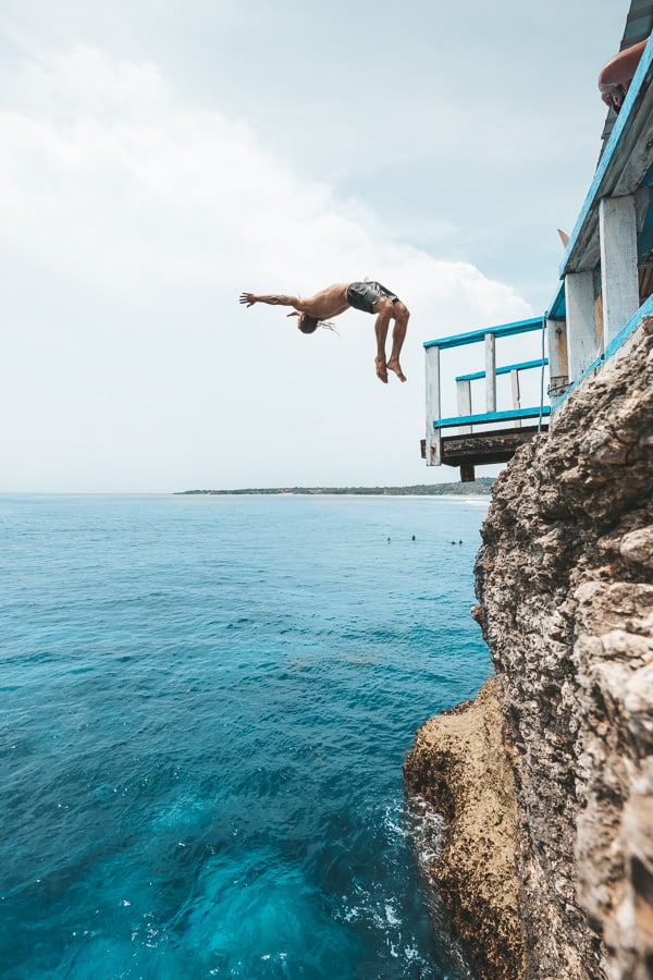 Nude Cliff Jumping non adult