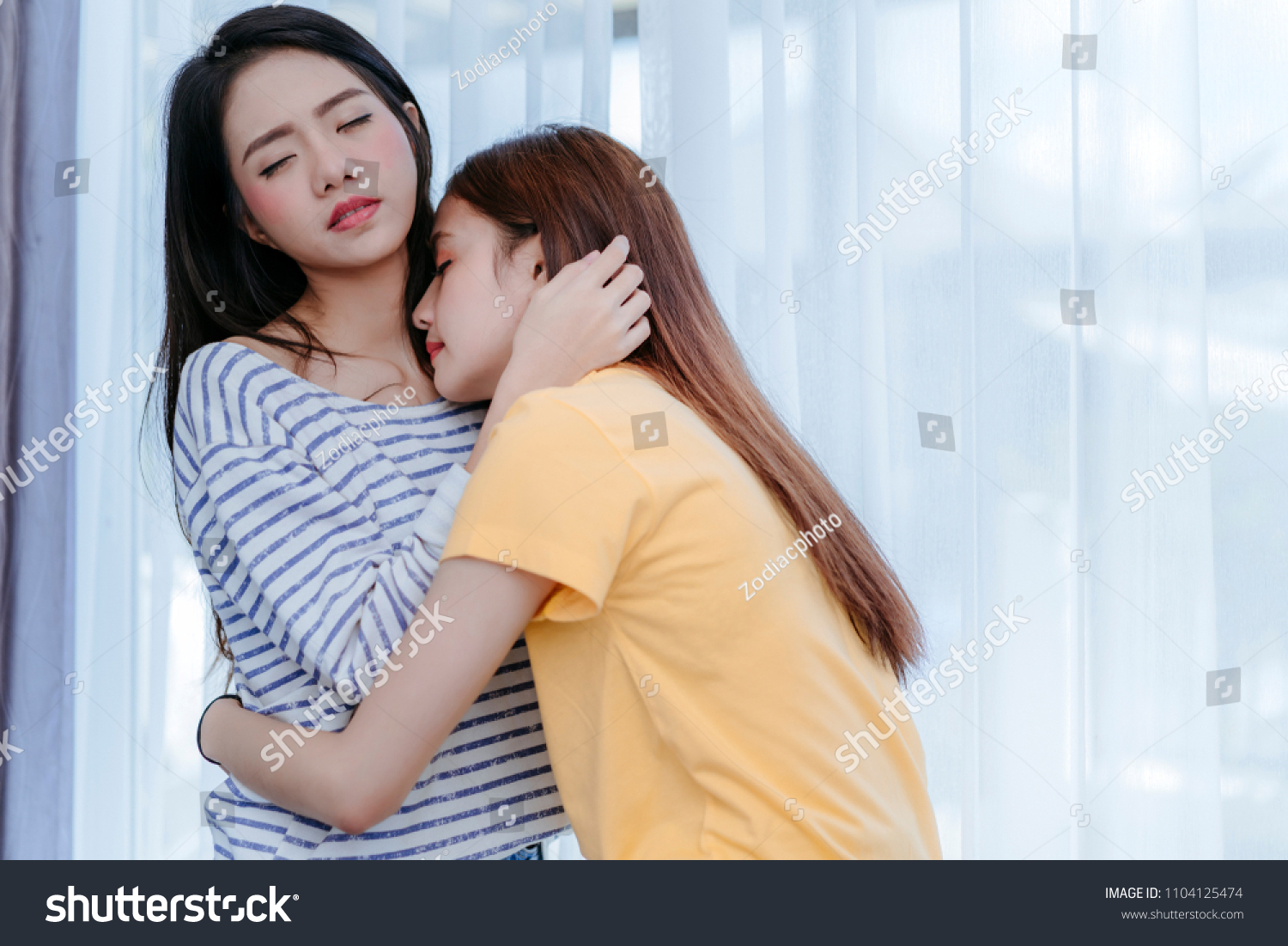 dhiraj sonkar recommends korean lesbian sex pic