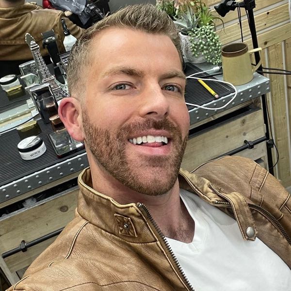 brandon buscher recommends damian powers naked pic