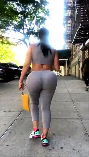 bradley broussard share yoga pants voyeur photos