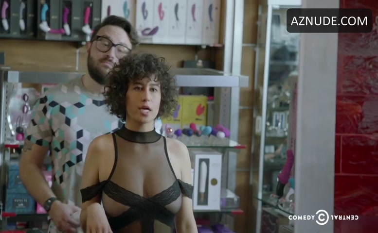 christopher bato recommends Ilana Glazer Nude