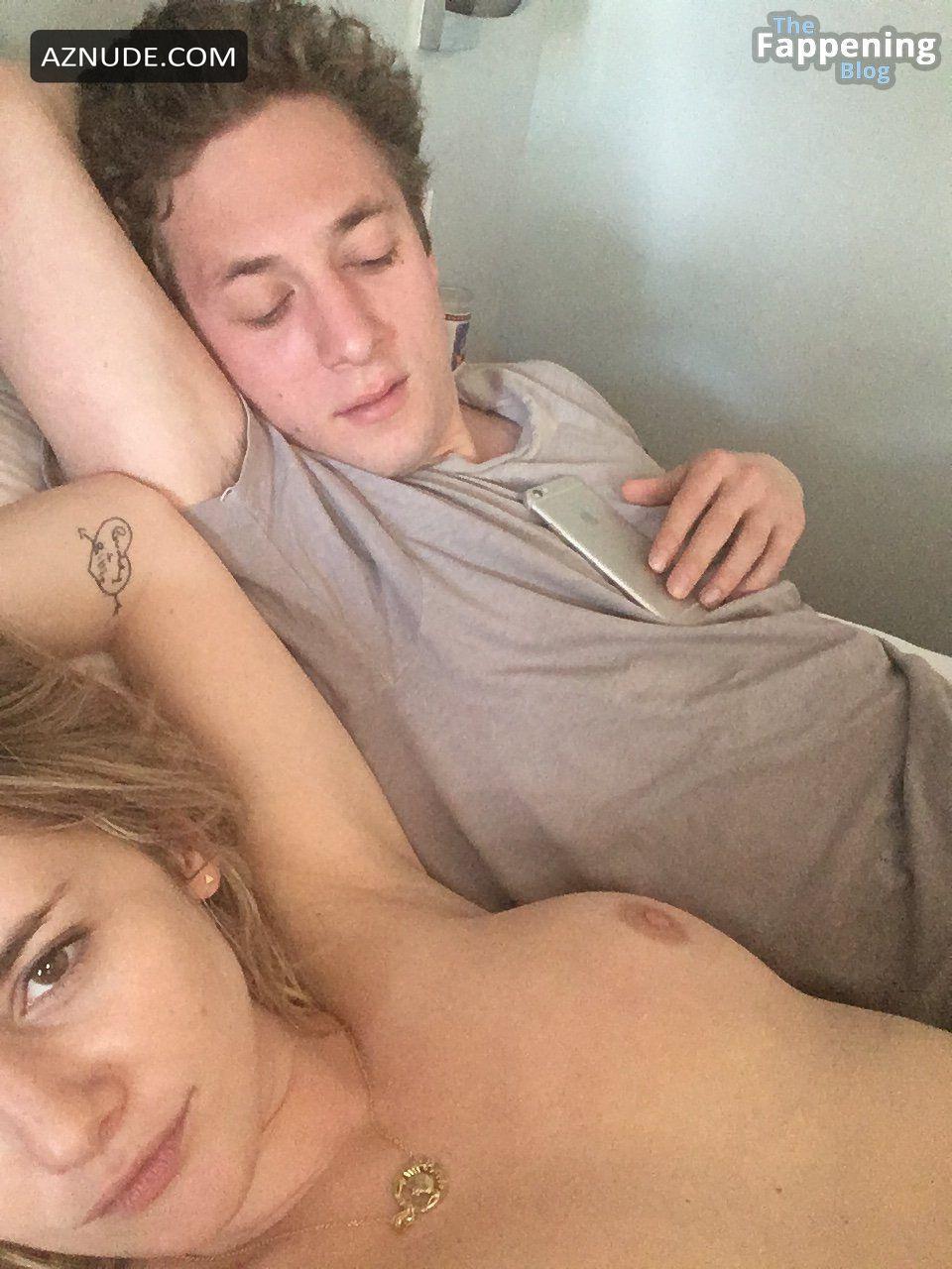 Addison Timlin Leaked porno m