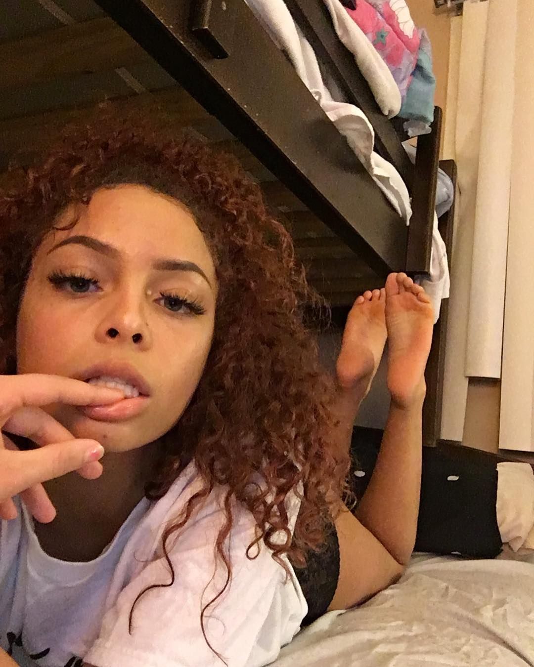 ebony pretty feet porn - hidden camera nude mom teenage lesbians first time
