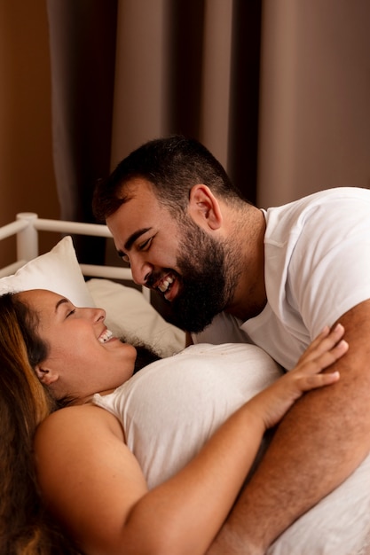 amr ayoub add photo hot couple lovemaking