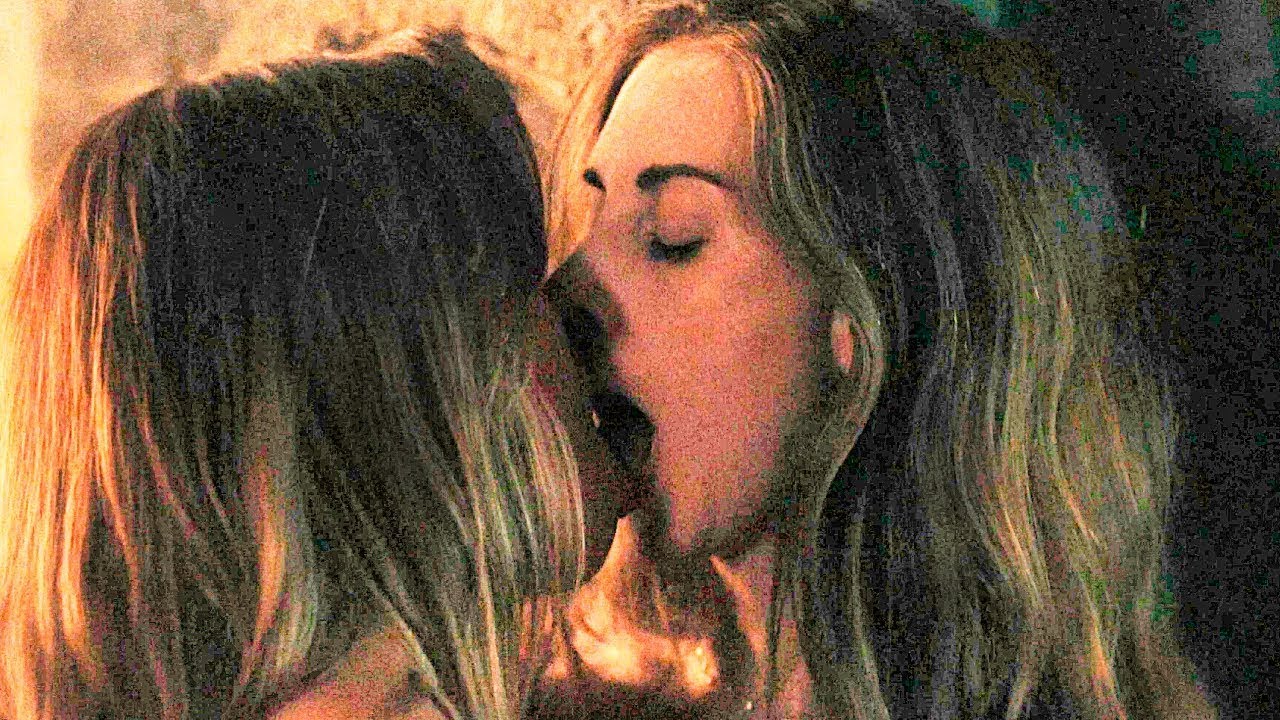 david bolster add alison brie aubrey plaza kiss photo