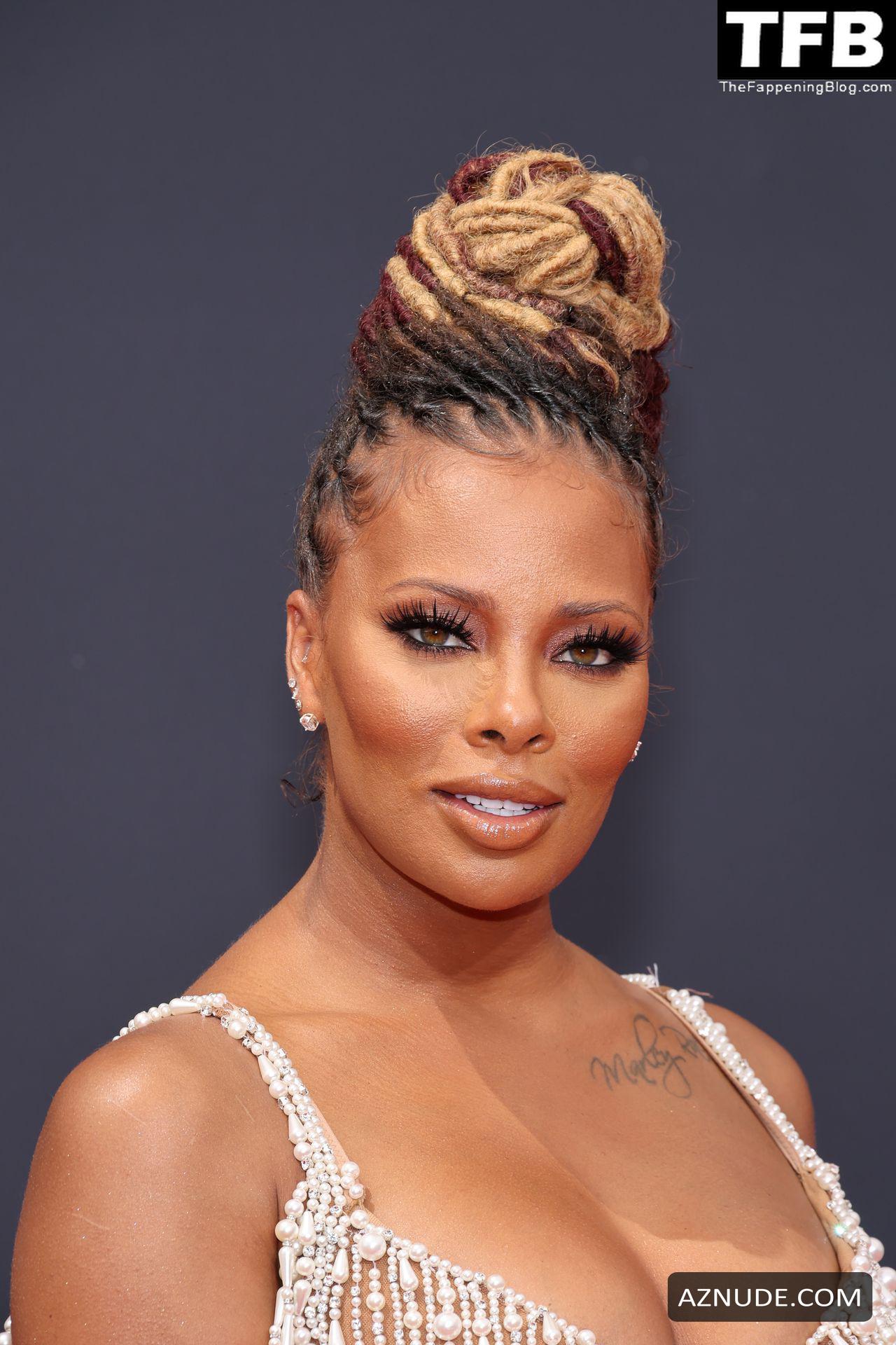 aman mina recommends eva marcille naked pic