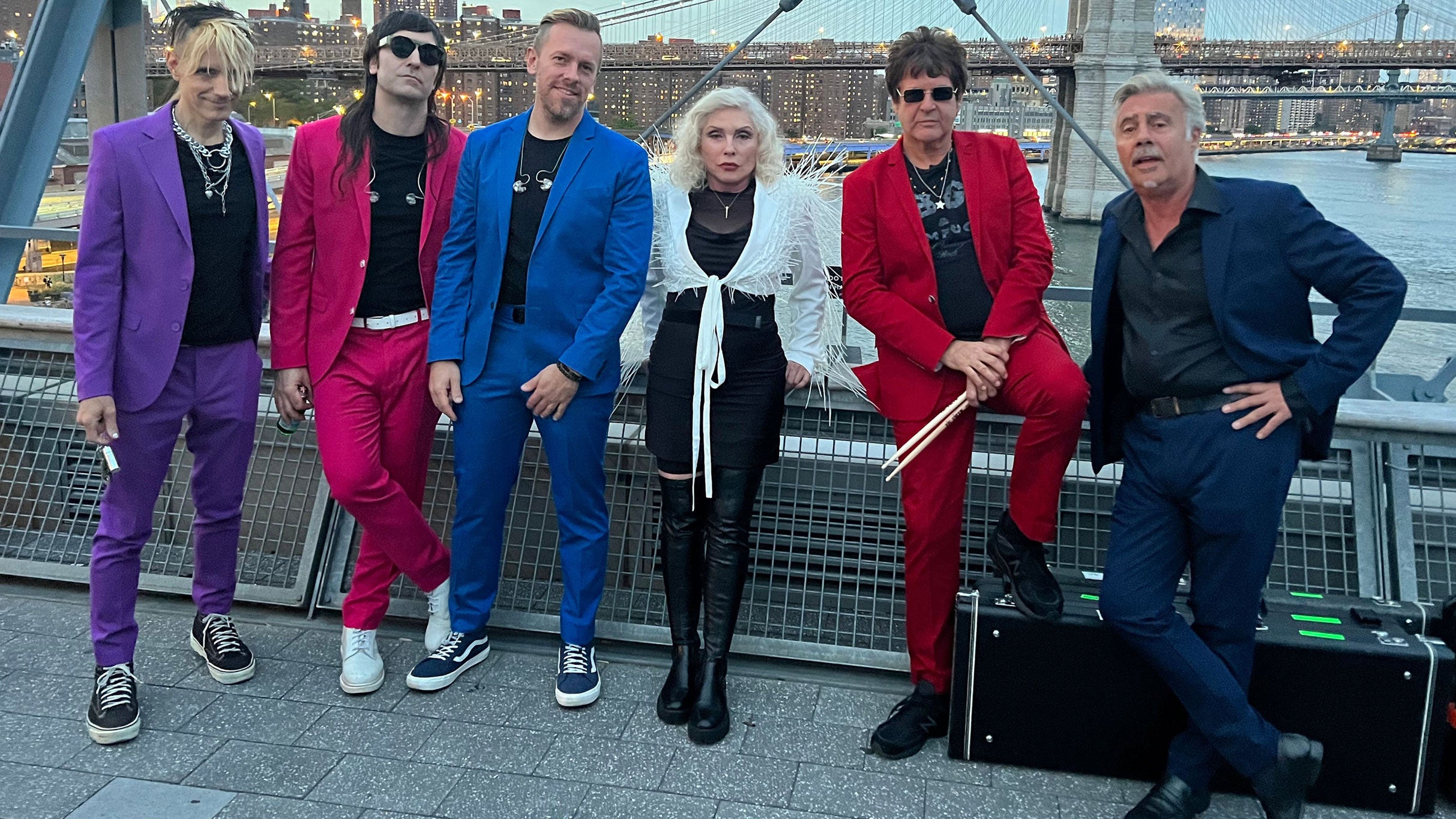 cari grigsby recommends blondie bee pic