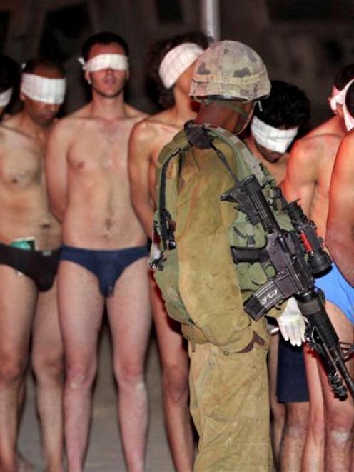 chloe porter recommends israeli naked soldiers pic