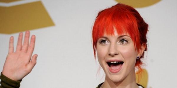 brad guillory recommends hayley williams titties pic