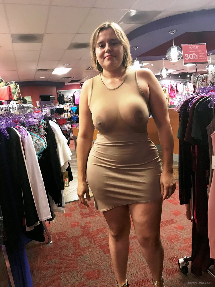 latina exhibitionist