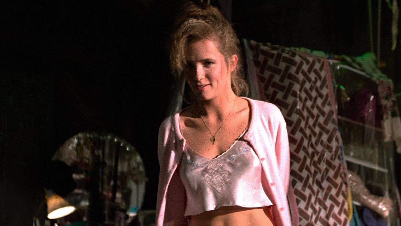 bob roney recommends Lea Thompson Hot