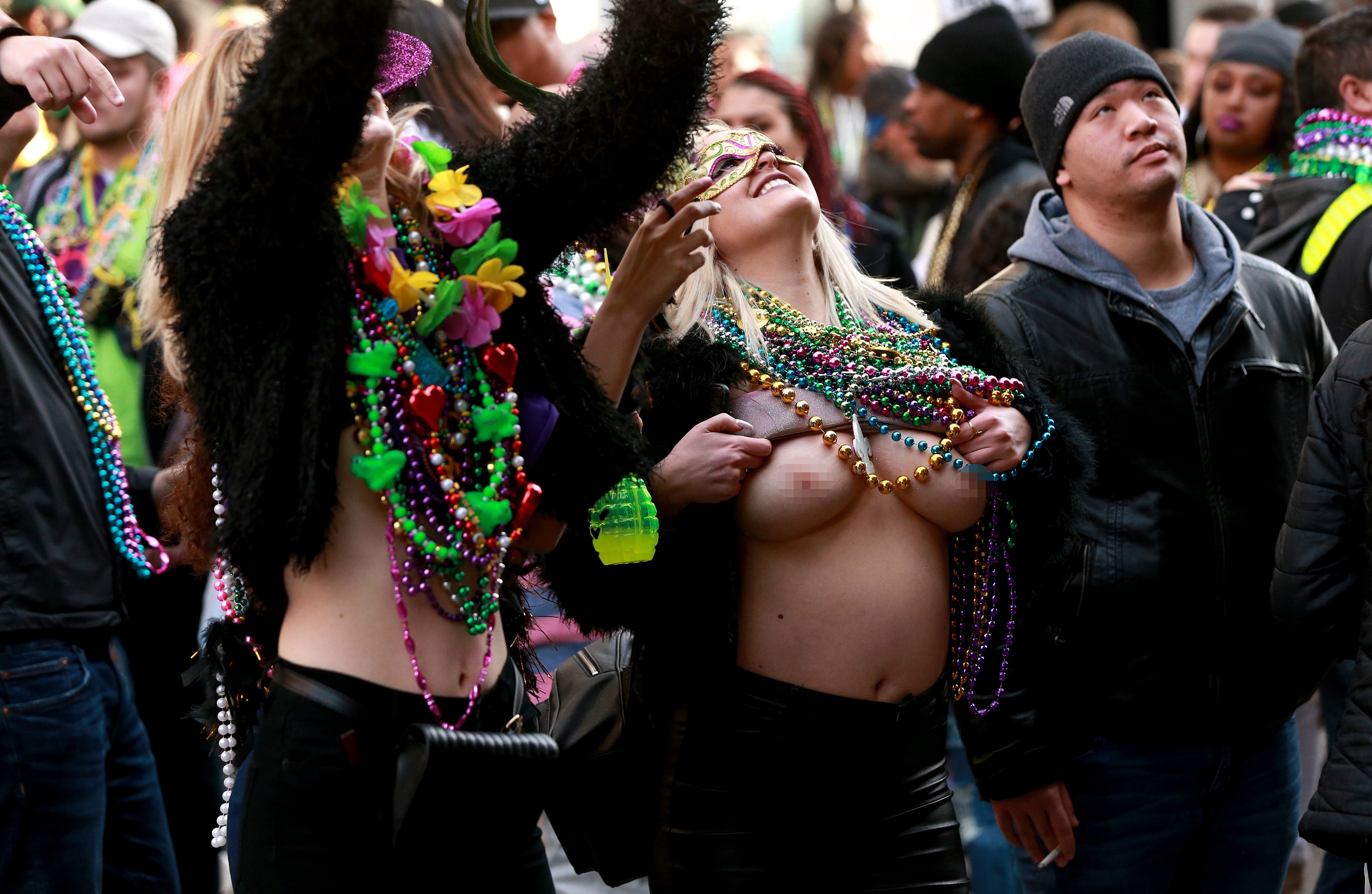 cherie loomis recommends Mardi Gras Tits