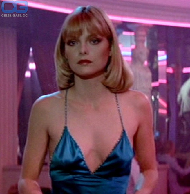 michelle pfeiffer topless