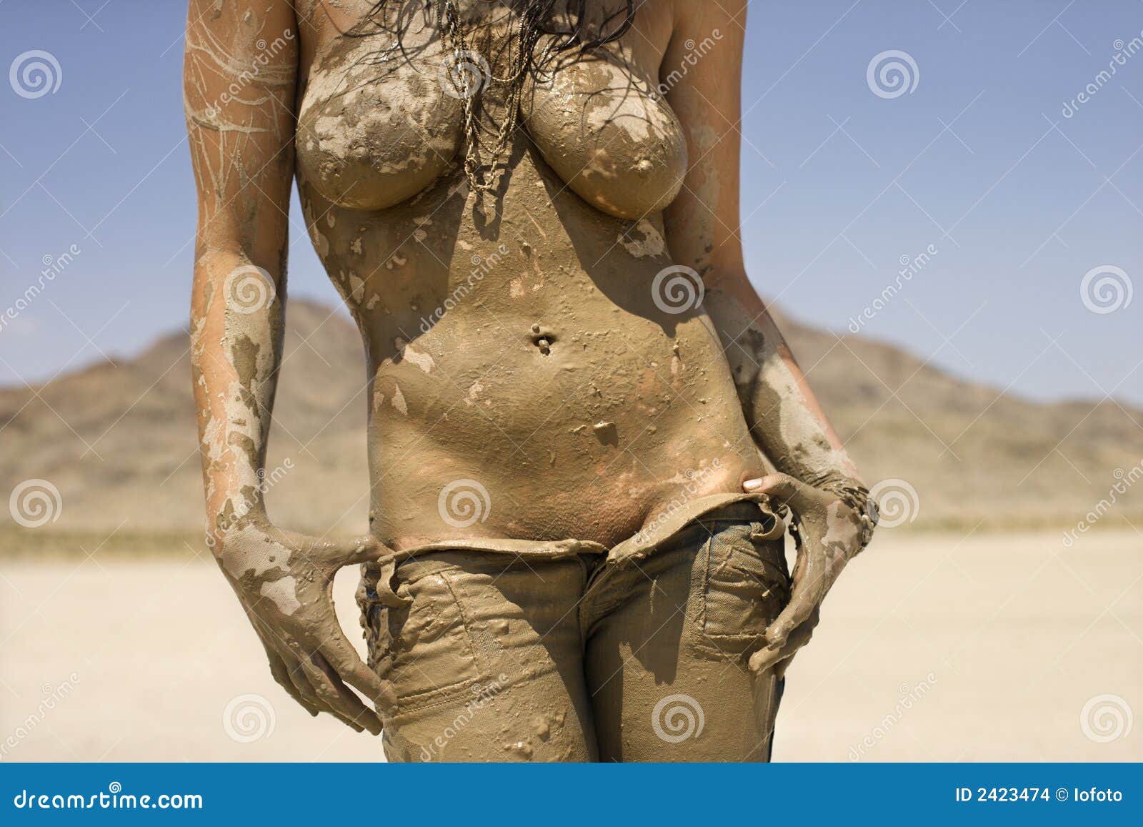 cik zira recommends naked women mud pic