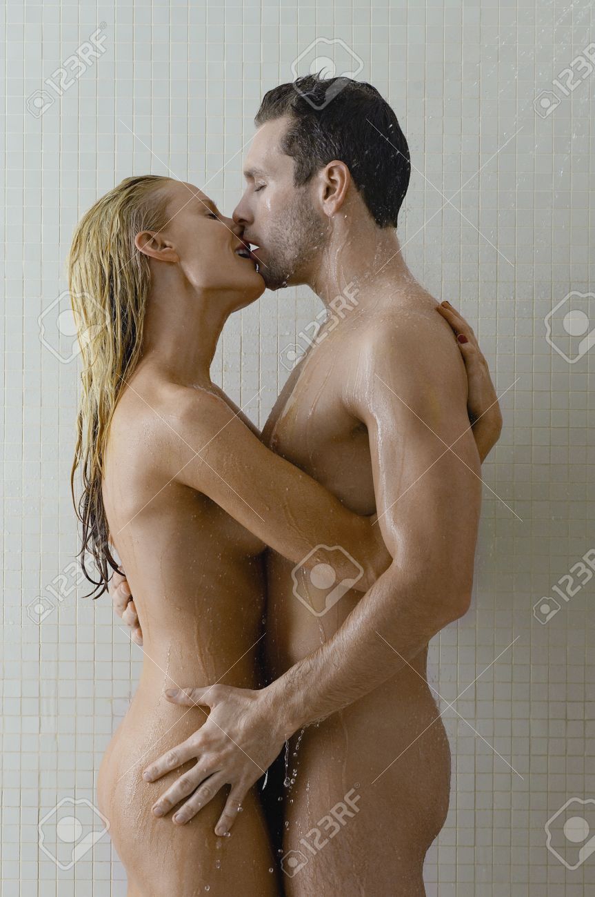 Nude Shower Couple want babes